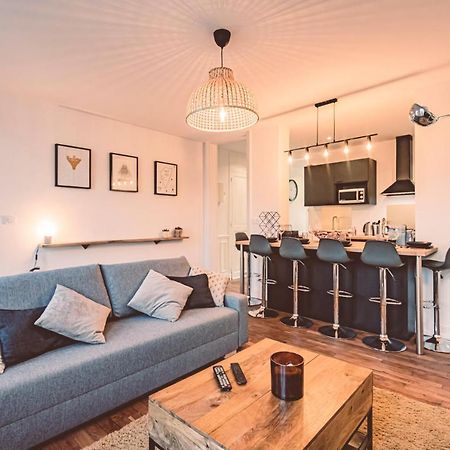 Charme De L'Ancien Pour Cet Appartement Entierement Renove Dans L'Hypercentre De 랭스 외부 사진