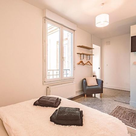 Charme De L'Ancien Pour Cet Appartement Entierement Renove Dans L'Hypercentre De 랭스 외부 사진