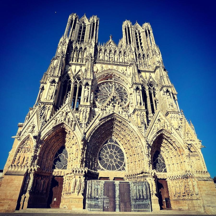 Charme De L'Ancien Pour Cet Appartement Entierement Renove Dans L'Hypercentre De 랭스 외부 사진