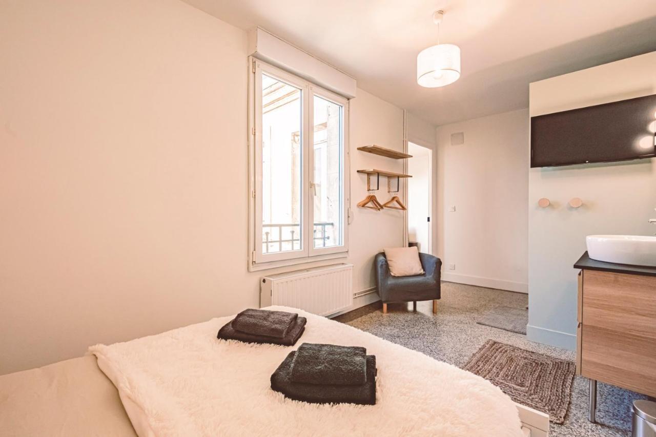 Charme De L'Ancien Pour Cet Appartement Entierement Renove Dans L'Hypercentre De 랭스 외부 사진
