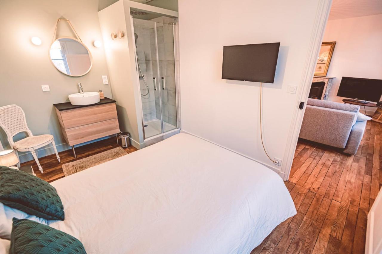 Charme De L'Ancien Pour Cet Appartement Entierement Renove Dans L'Hypercentre De 랭스 외부 사진
